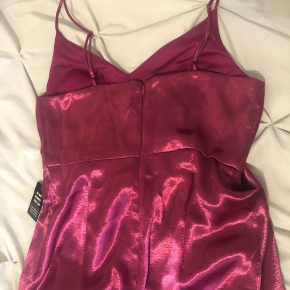 Express | Fuchsia Silky Midi Dress‎ - Picture 4 of 4